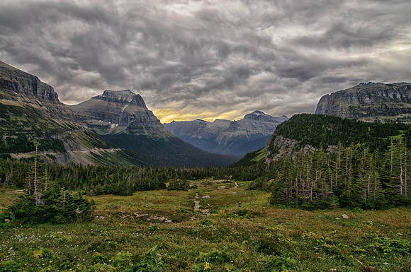 Logan Pass, Montana, Ominous clouds